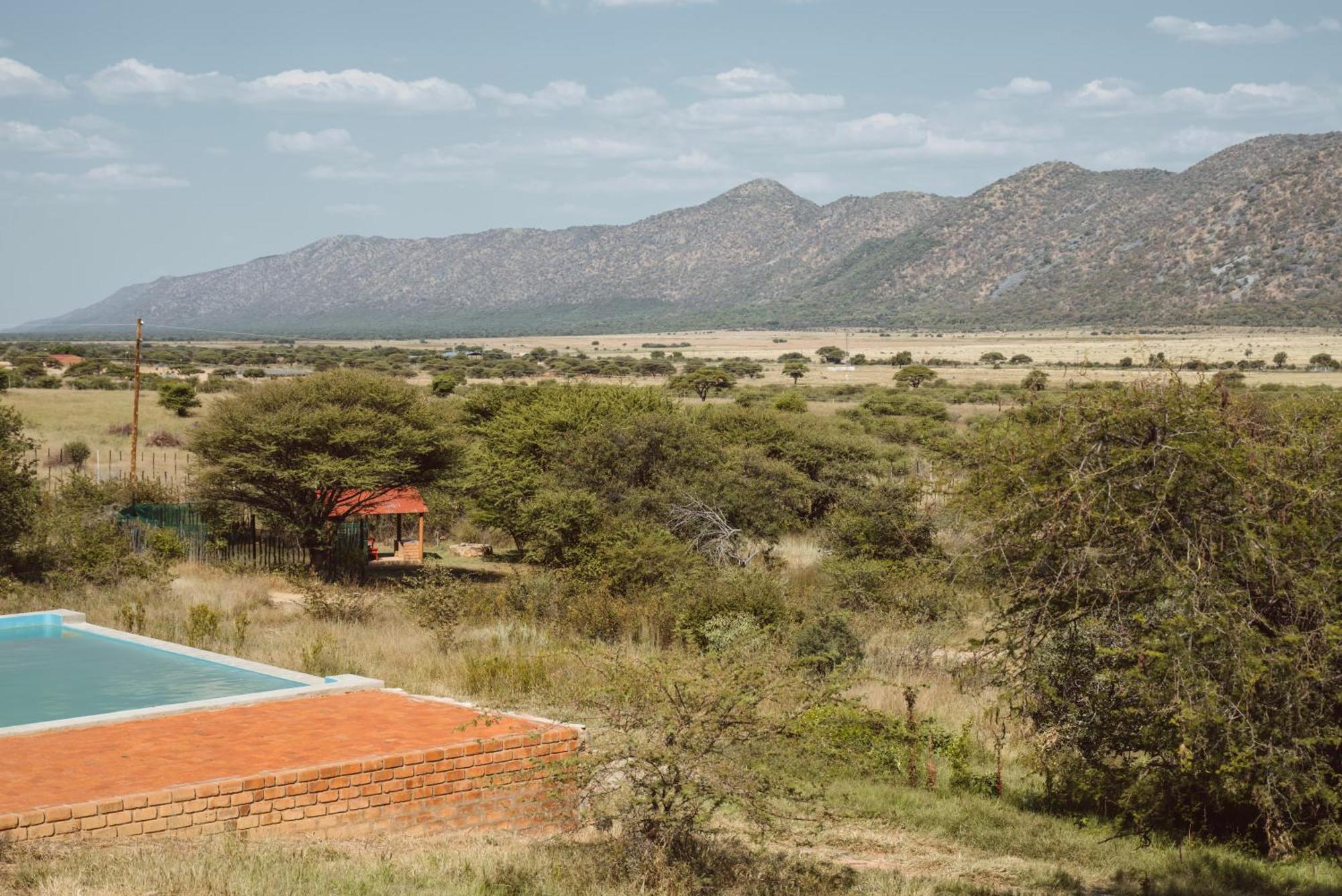 Otavi Vineyards Self-Catering & Camping Exterior photo